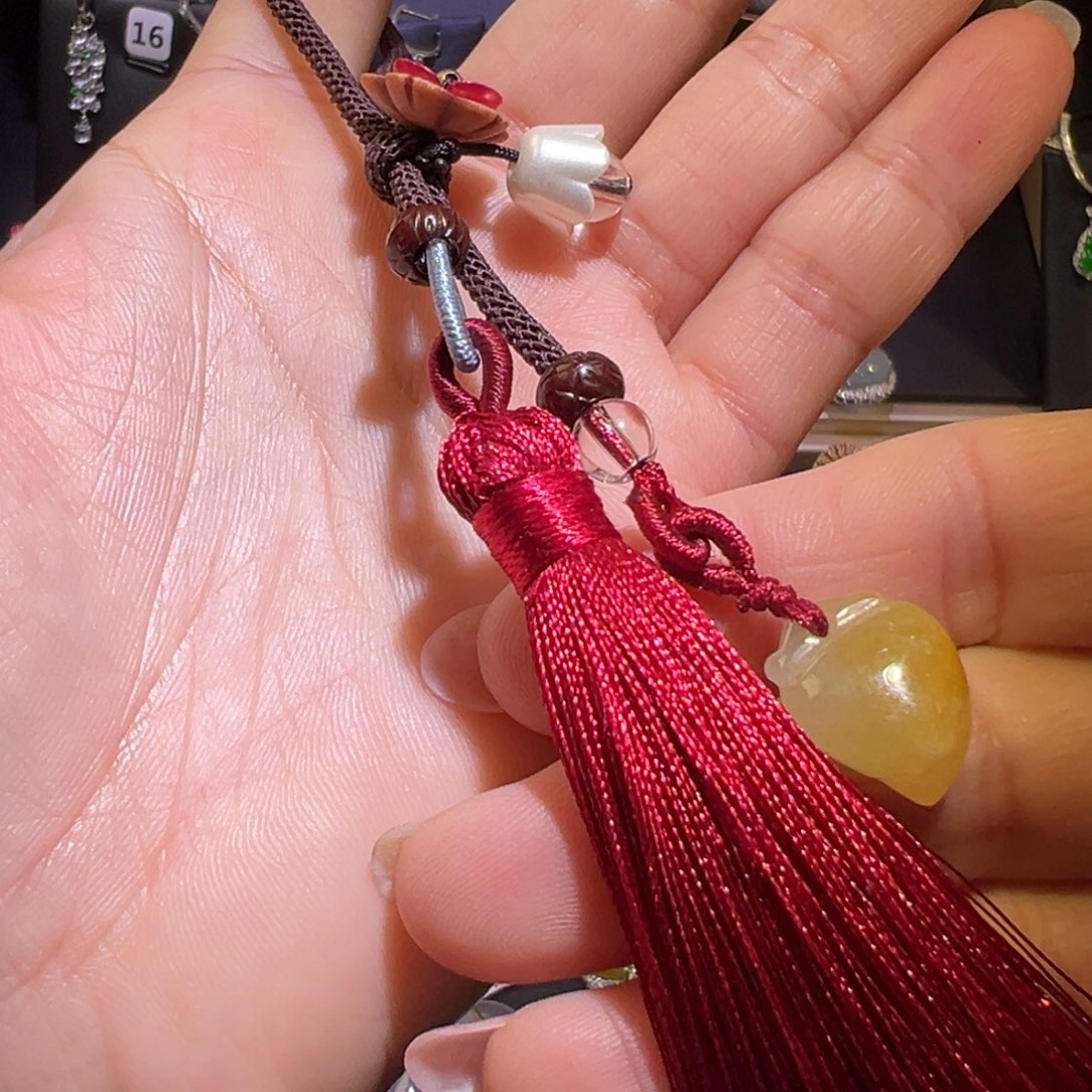 翡翠颈饰未镶嵌吊坠