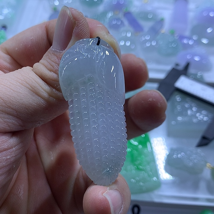翡翠未镶嵌颈饰天然翡翠A货吊坠