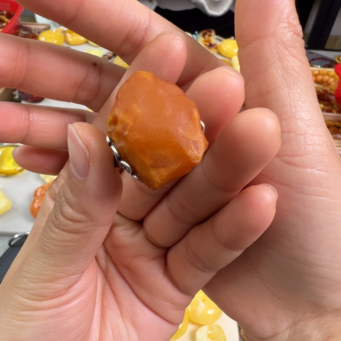 琥珀裸石银S925镶嵌蕾**唇蜜蜡