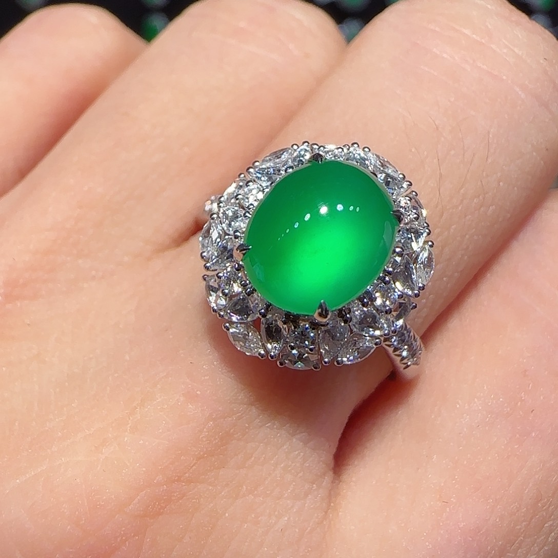 翡翠戒指18K金镶嵌戒指