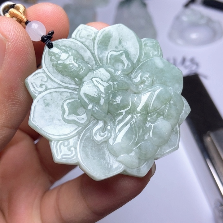 翡翠未镶嵌颈饰翡翠