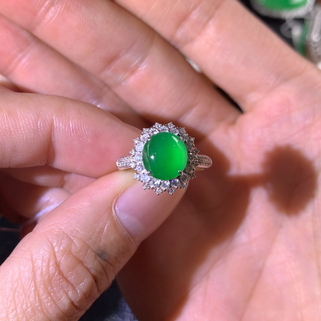 翡翠18K金镶嵌戒指翡翠