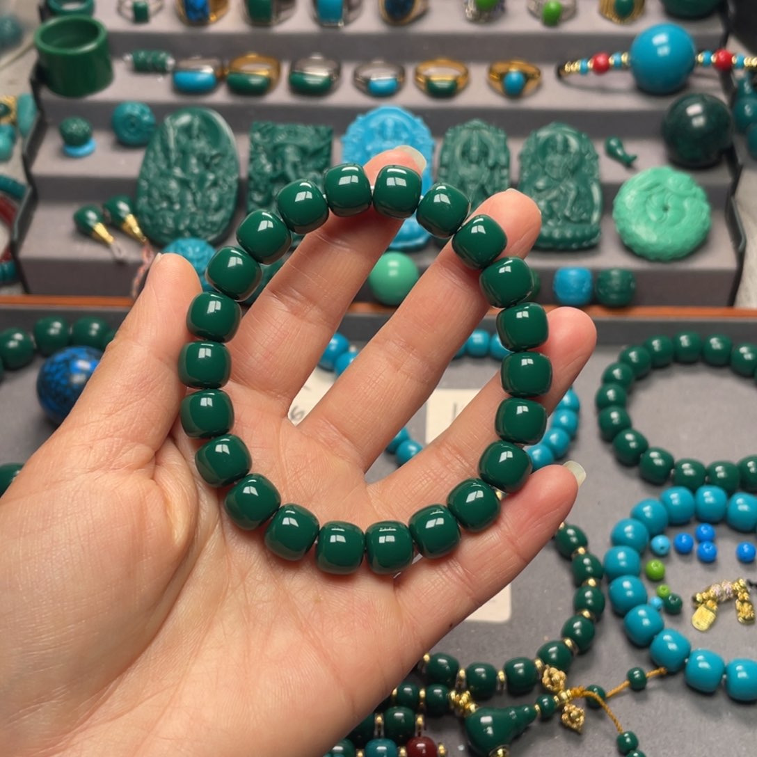 石材卡11老油绿老型手串（微瑕）