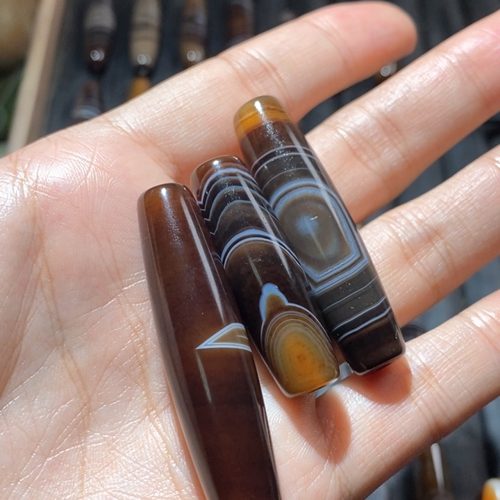 玛瑙/玉髓颈饰未镶嵌北**丁