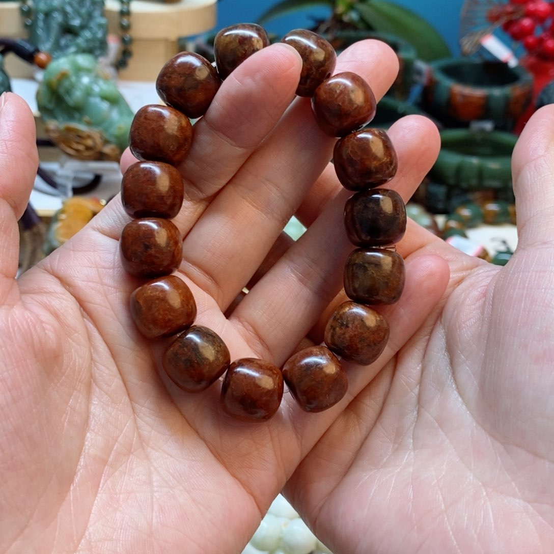 透闪石质玉手串未镶嵌