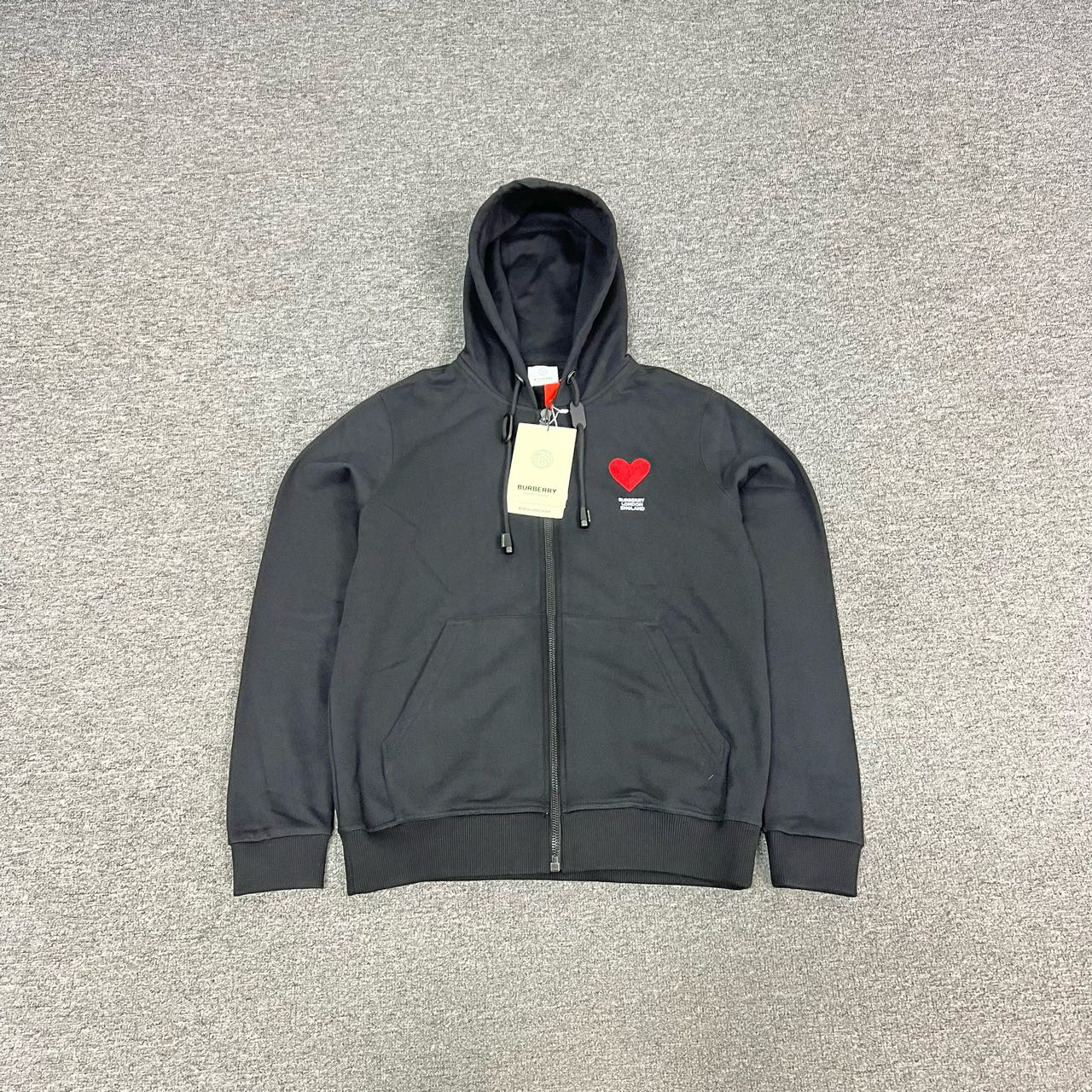 未使用 BURBERRY/博柏利 爱心 拉链帽衫 xs码 全新带吊牌