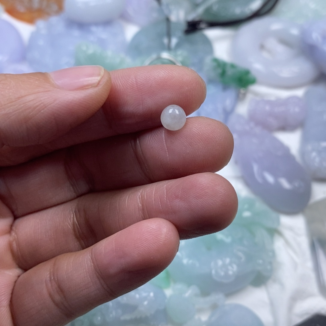 颈饰未镶嵌翡翠下****福翡翠