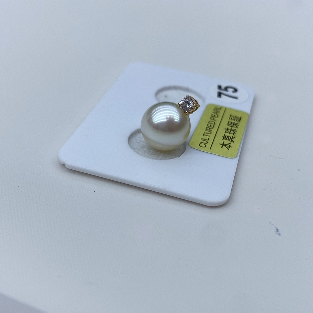 海水珍珠颈饰18K金镶嵌