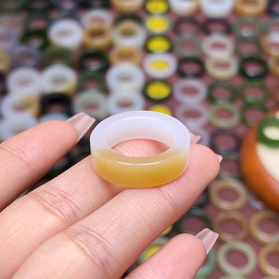 和田玉戒指未镶嵌16.4内径一口糖