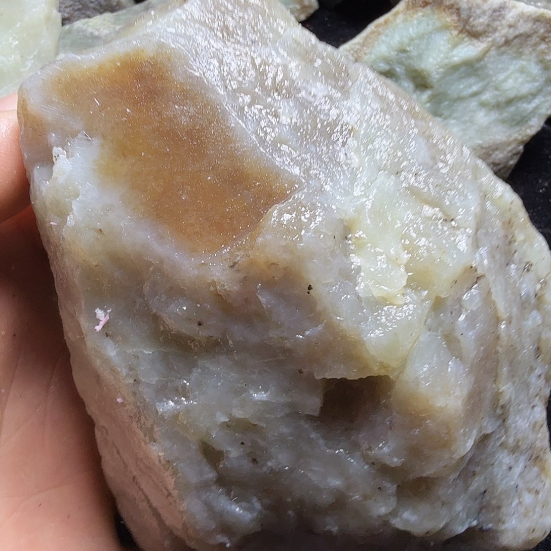 和田玉（糖玉）未镶嵌珠宝半成品