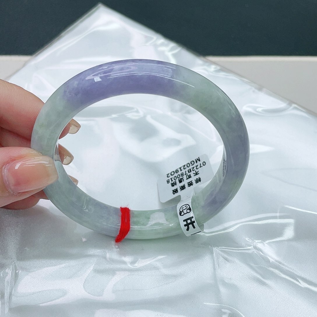 翡翠手镯未镶嵌正58