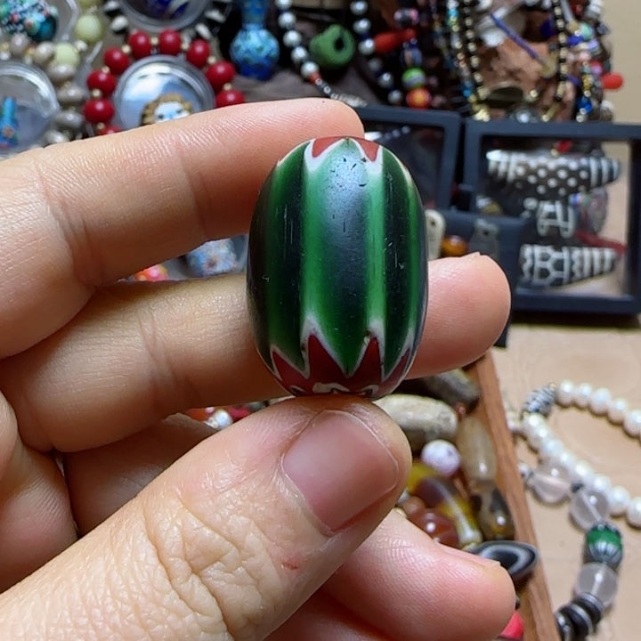 尼泊尔老琉璃单珠 卡26.7