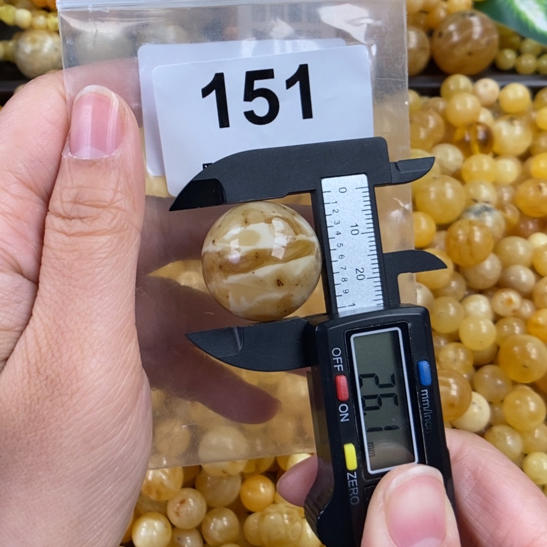 未镶嵌琥珀珠宝奇石