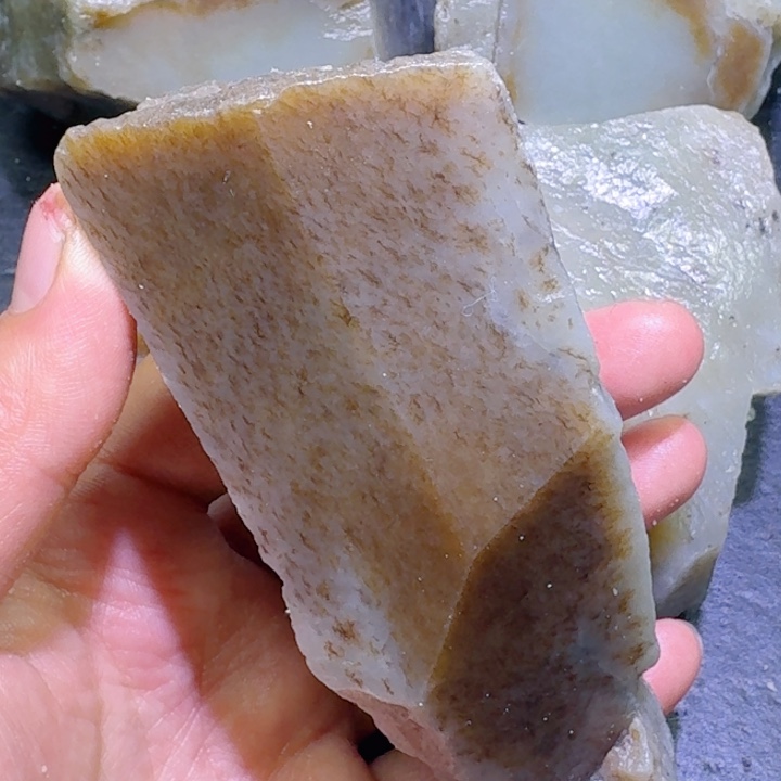 和田玉未镶嵌珠宝半成品