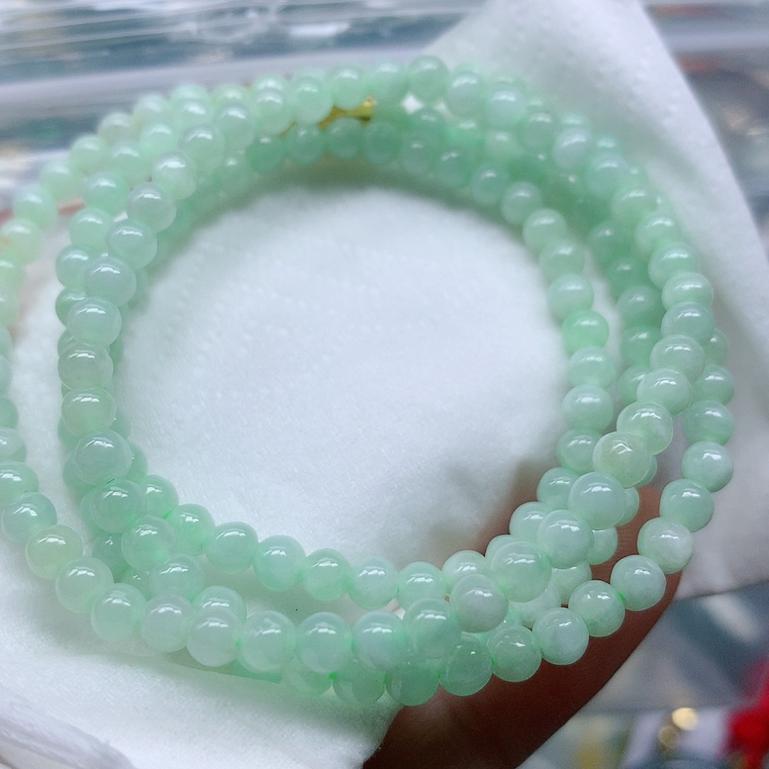 翡翠颈饰未镶嵌手串