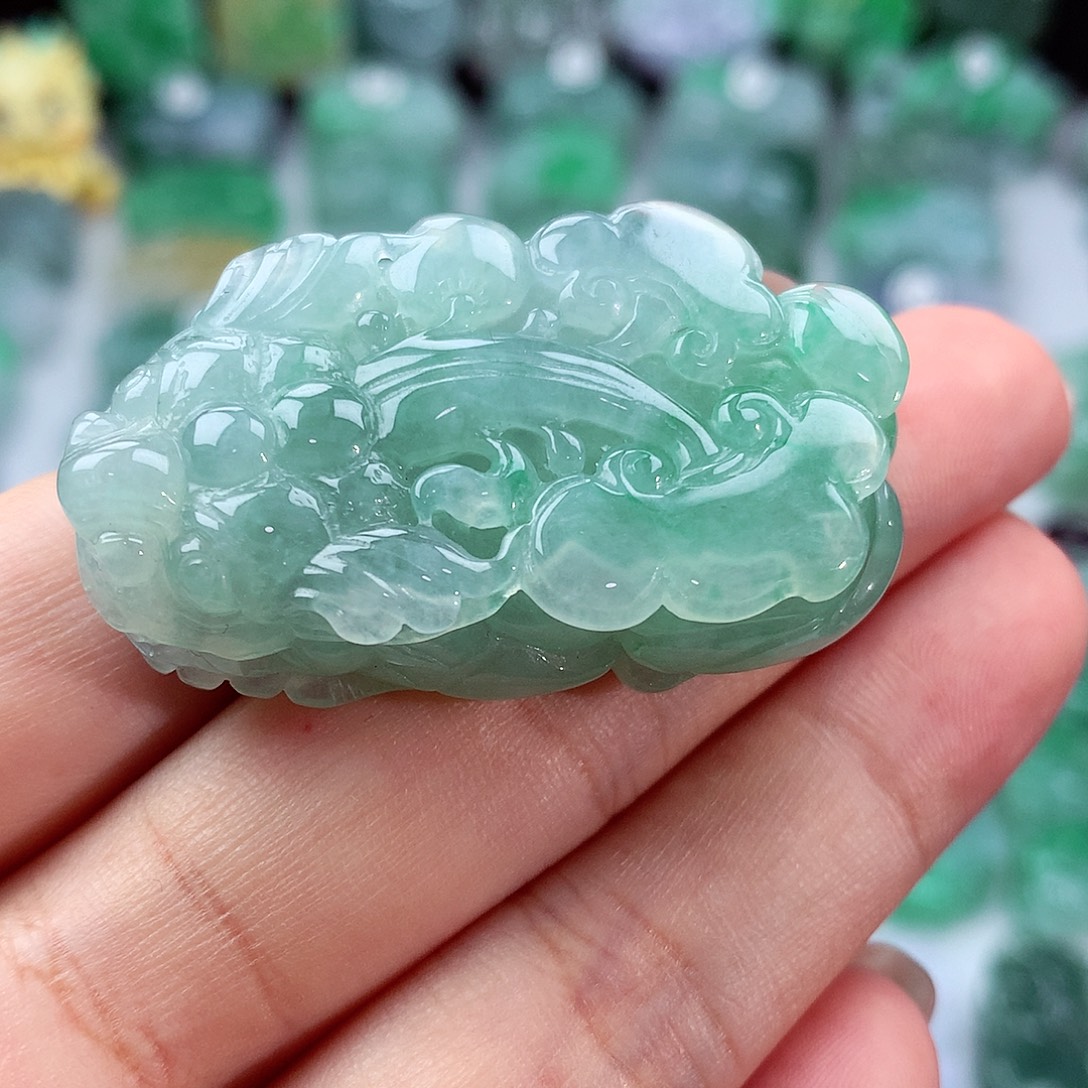 翡翠未镶嵌颈饰翡翠