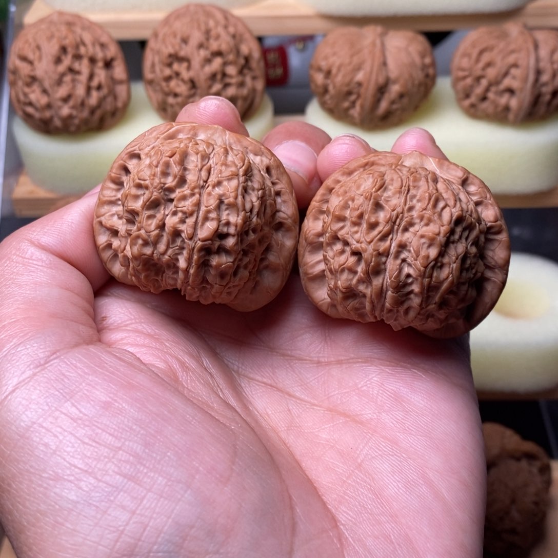 文玩核桃吊坠?血麒麟41.5