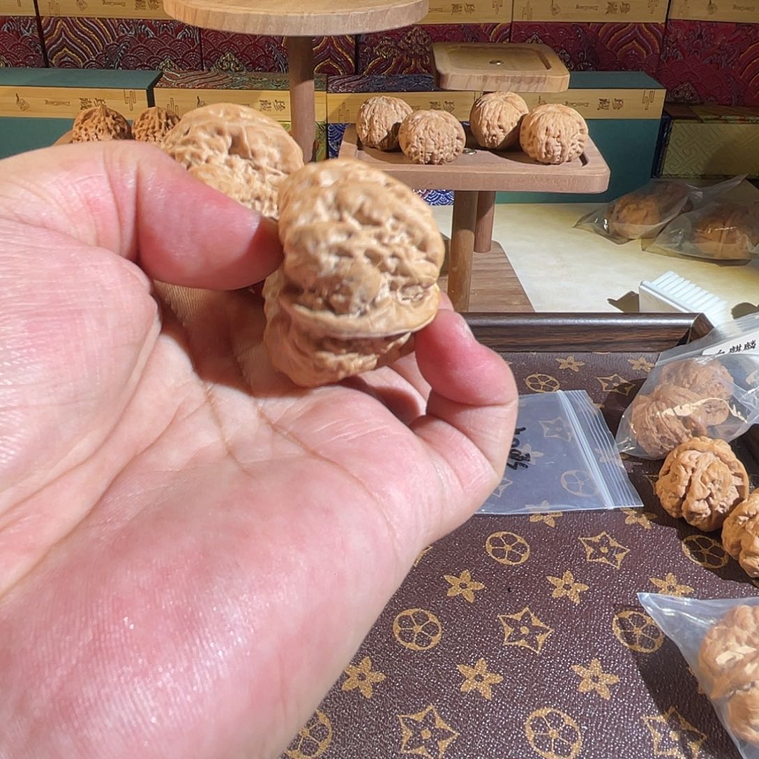 F***O把件文玩核桃40s蛤蟆头