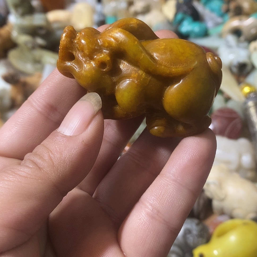 和田玉（糖玉）未镶嵌挂件