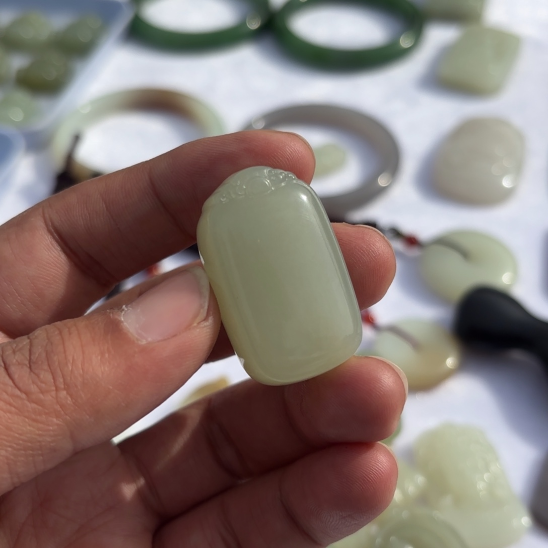 和田玉无事牌35高度未镶嵌定制不退换