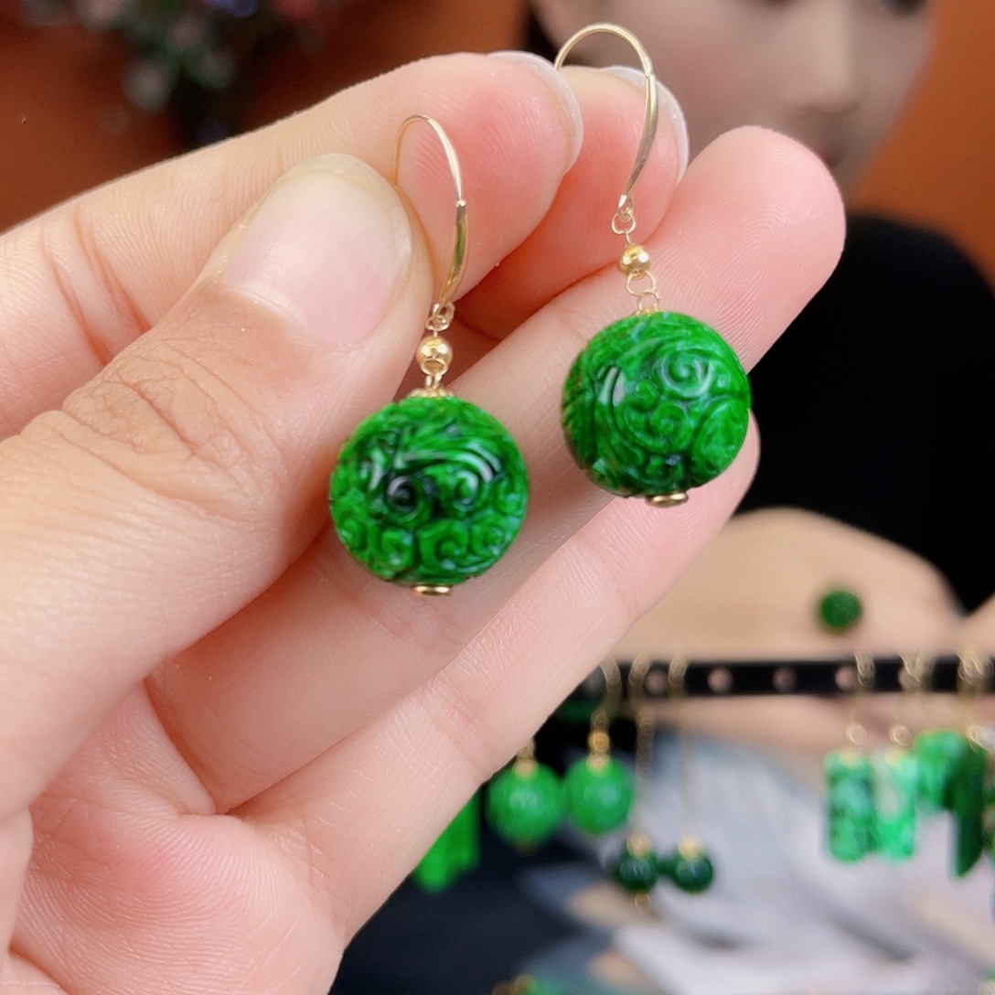 翡翠18K金镶嵌耳饰