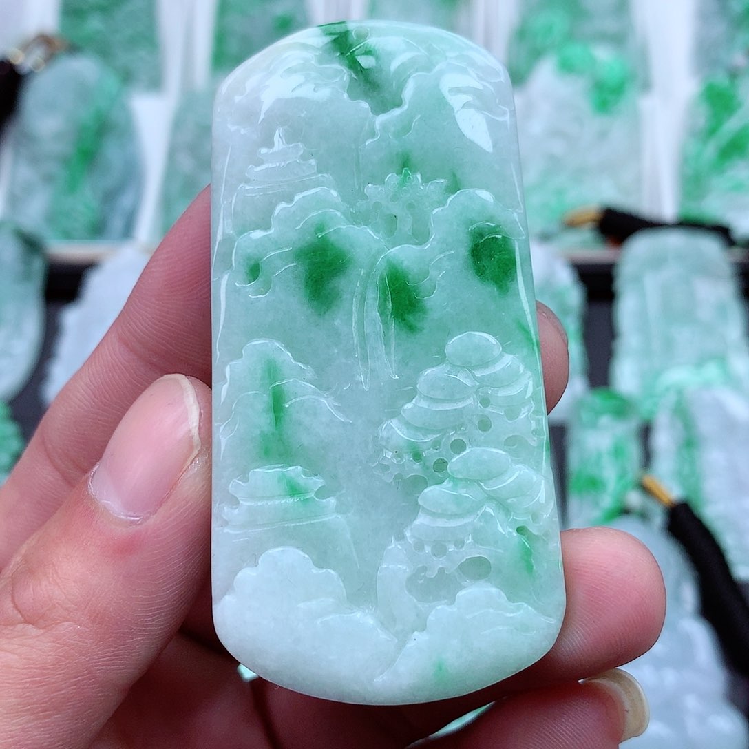 翡翠颈饰未镶嵌翡翠吊坠