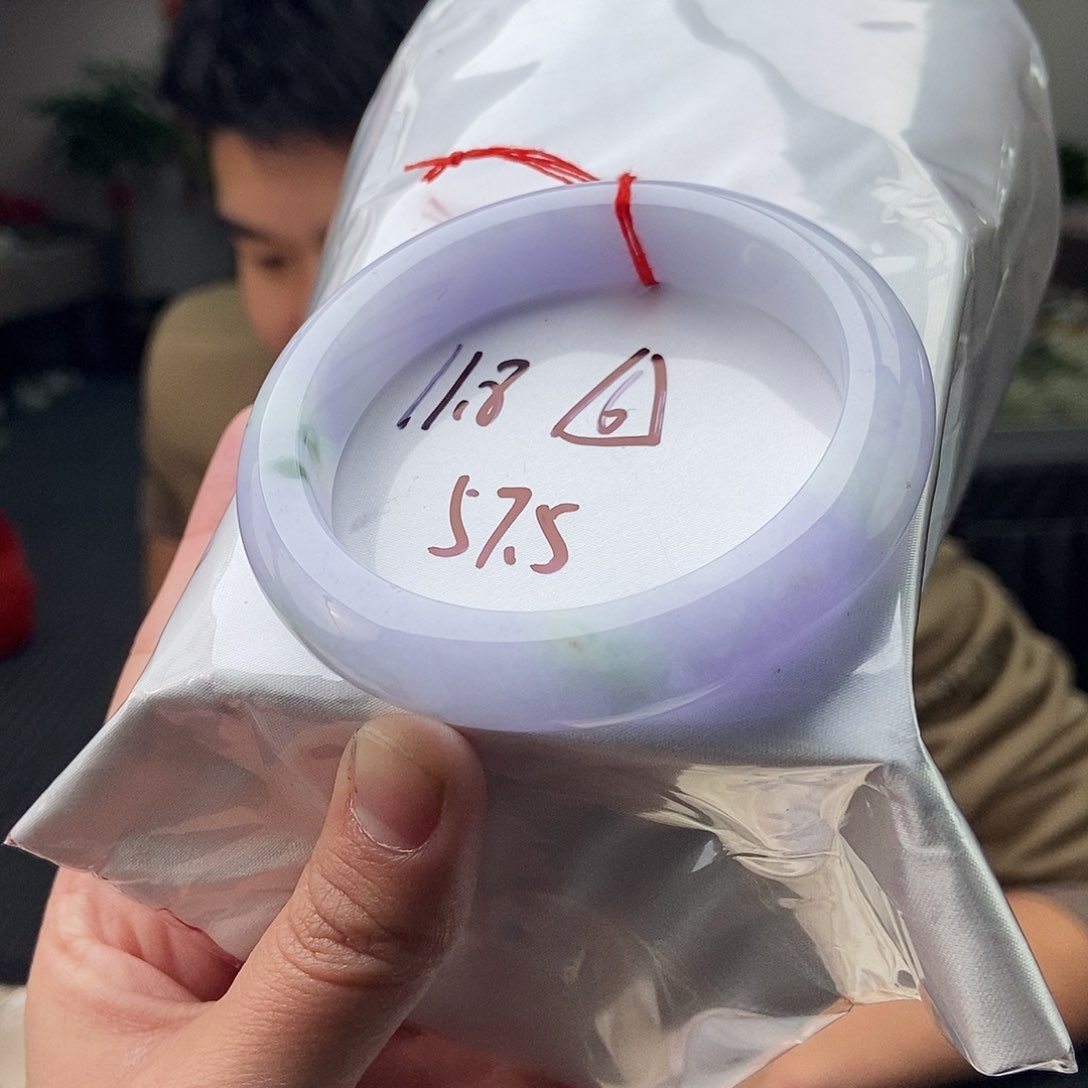 翡翠手镯未镶嵌拍一发一