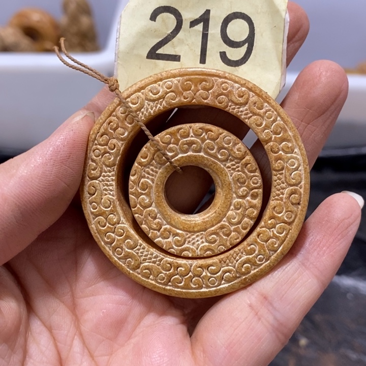 未镶嵌和田玉挂件