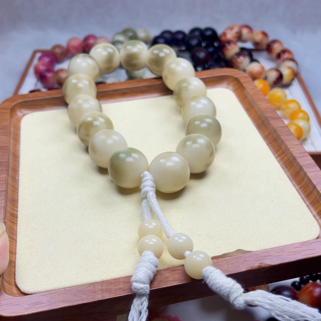 吊坠菩提根/象牙果