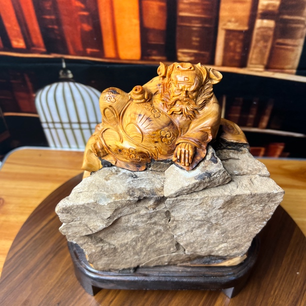崖柏陈化老料天然抱石雕刻钟馗家居办公饰品摆件