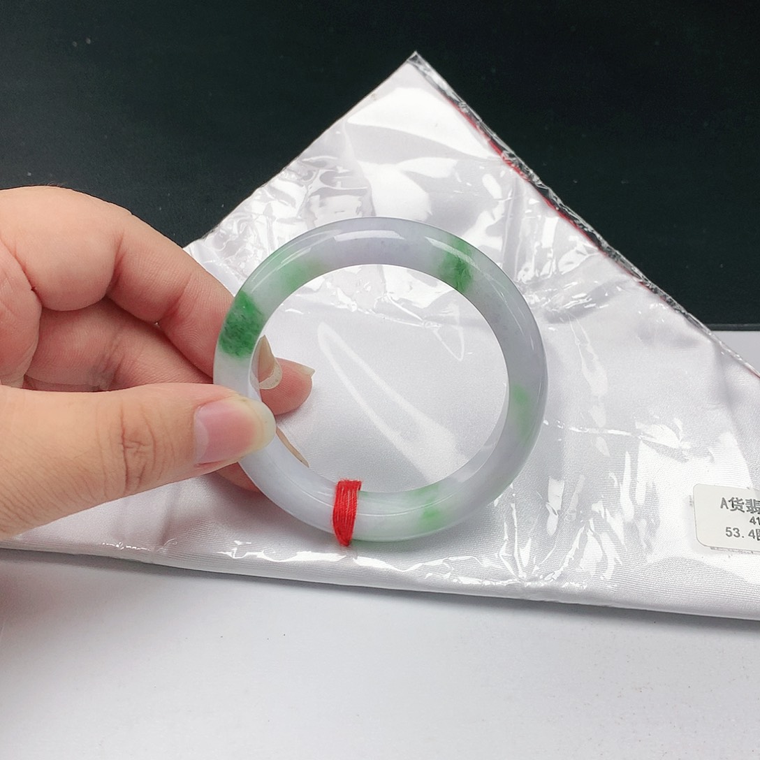 翡翠手镯未镶嵌翡翠074