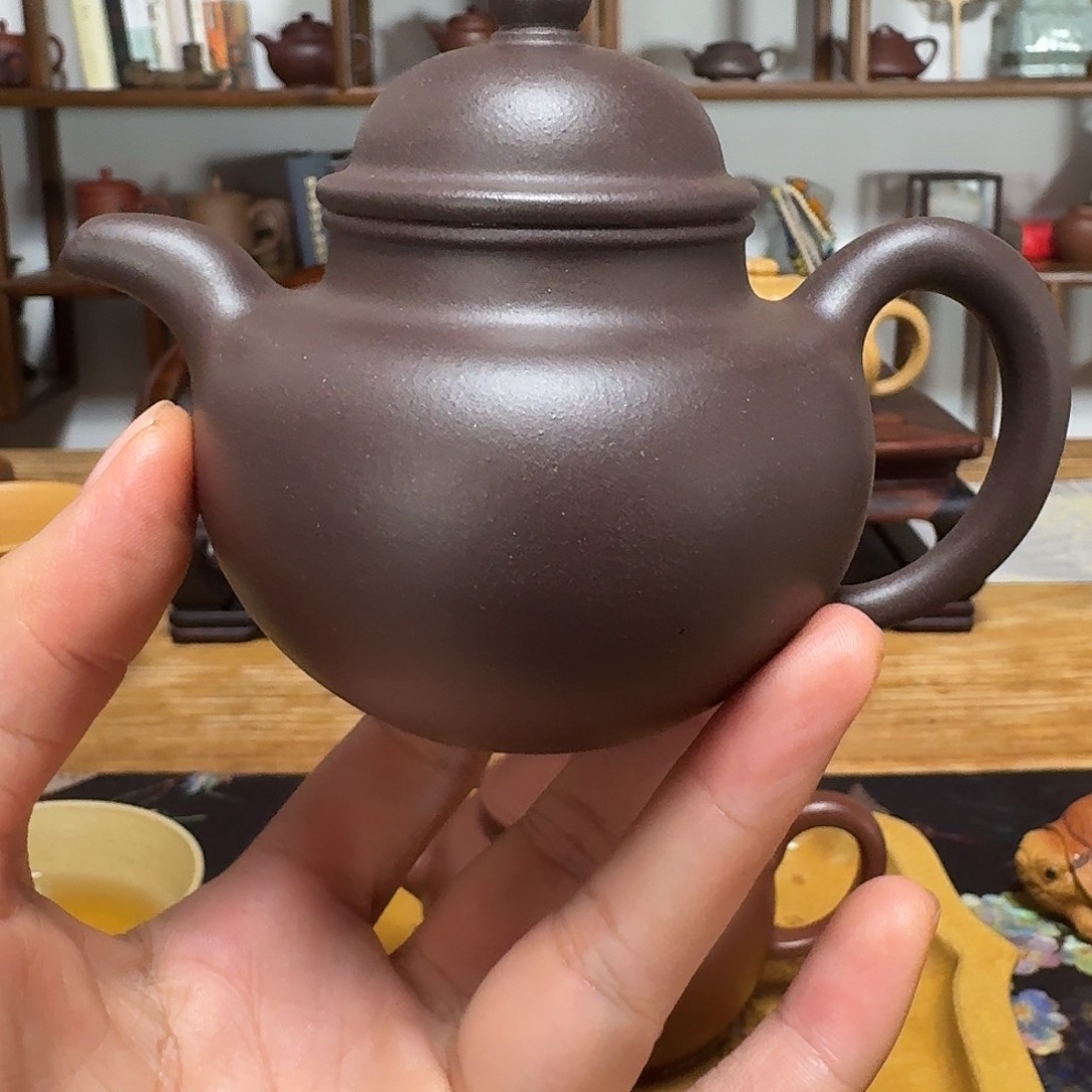 月***年紫砂茶壶寿珍掇球壶，原矿天青