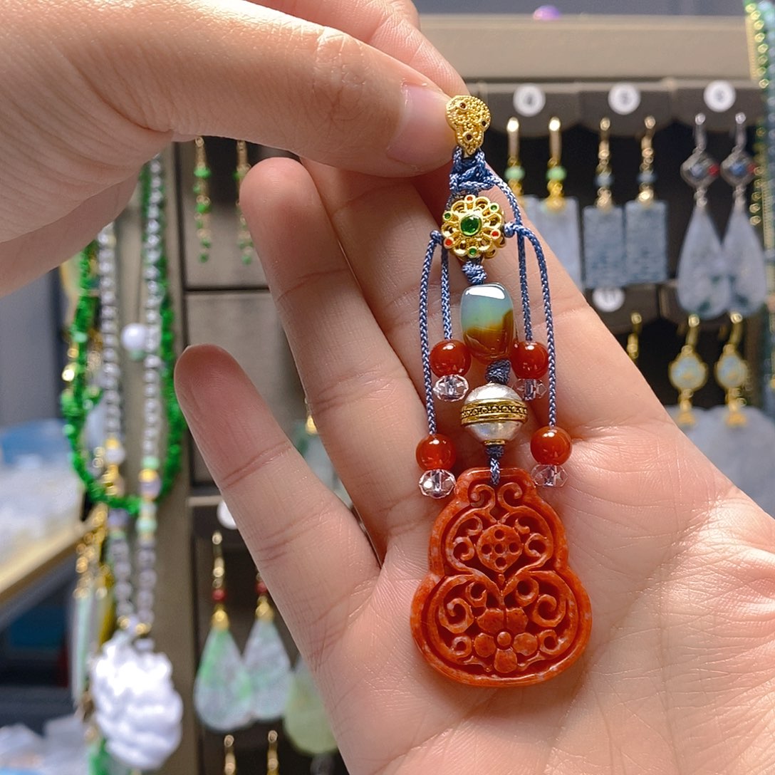 未镶嵌翡翠耳饰翡翠