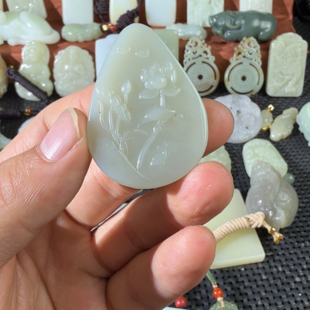 和田玉未镶嵌颈饰