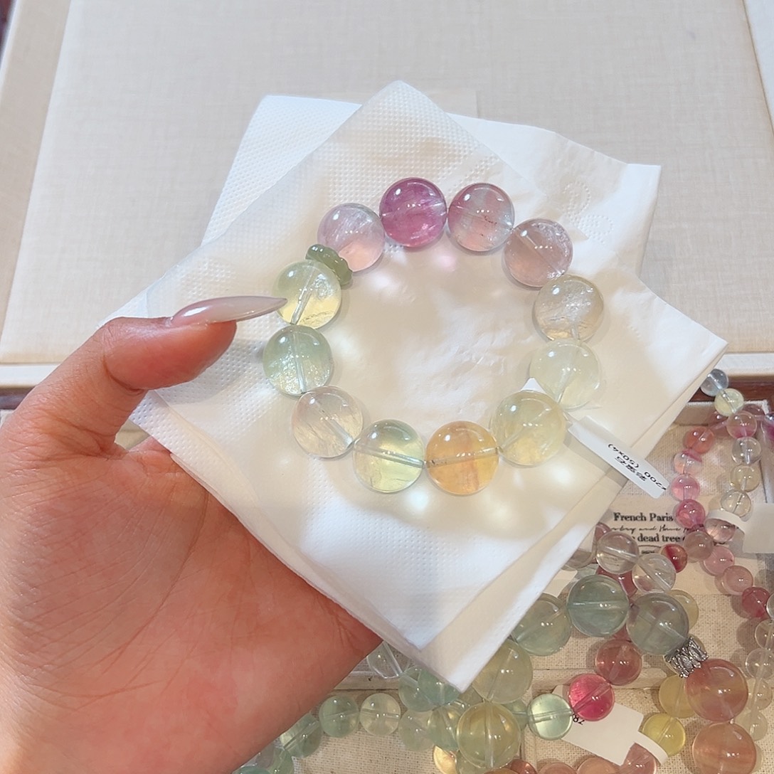 水晶手链未镶嵌?****?48小时鉴赏