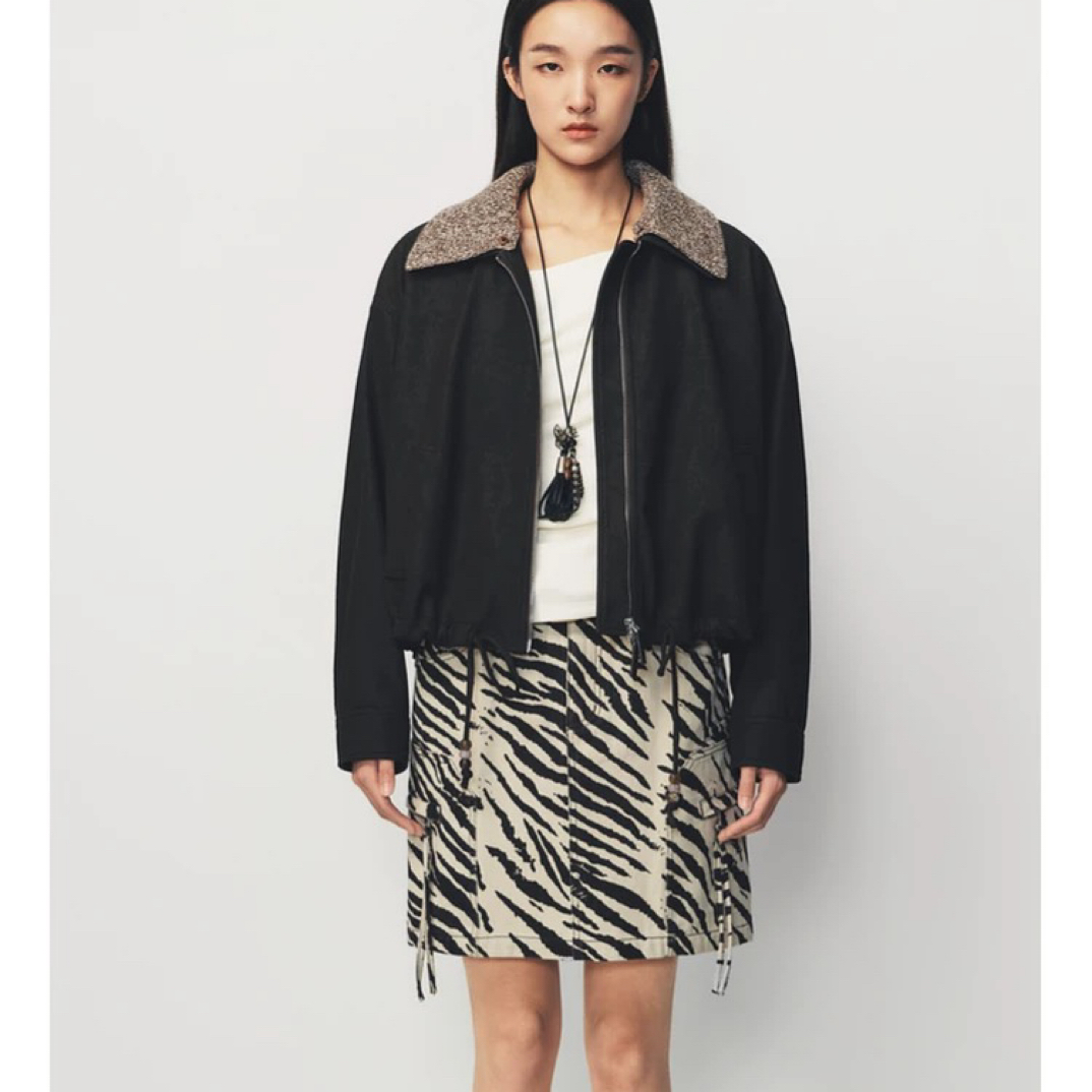 AVVENN拼接毛织领结构撞色细节下摆抽绳短夹克外套