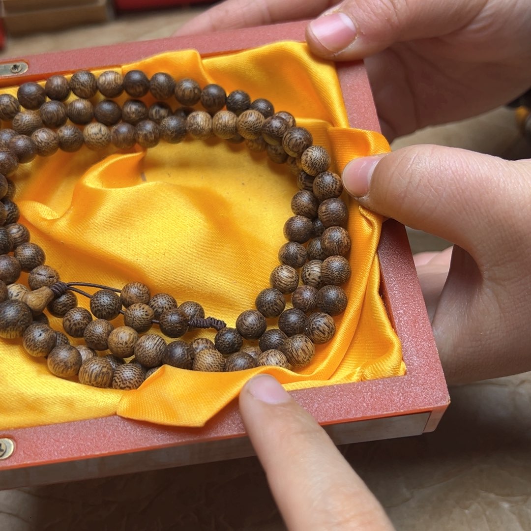 大叶紫檀（黑酸枝木类）