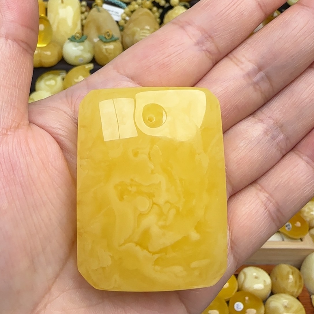 蜜蜡吊坠(不含链)未镶嵌天然鸡油黄妖花蜜蜡无事牌