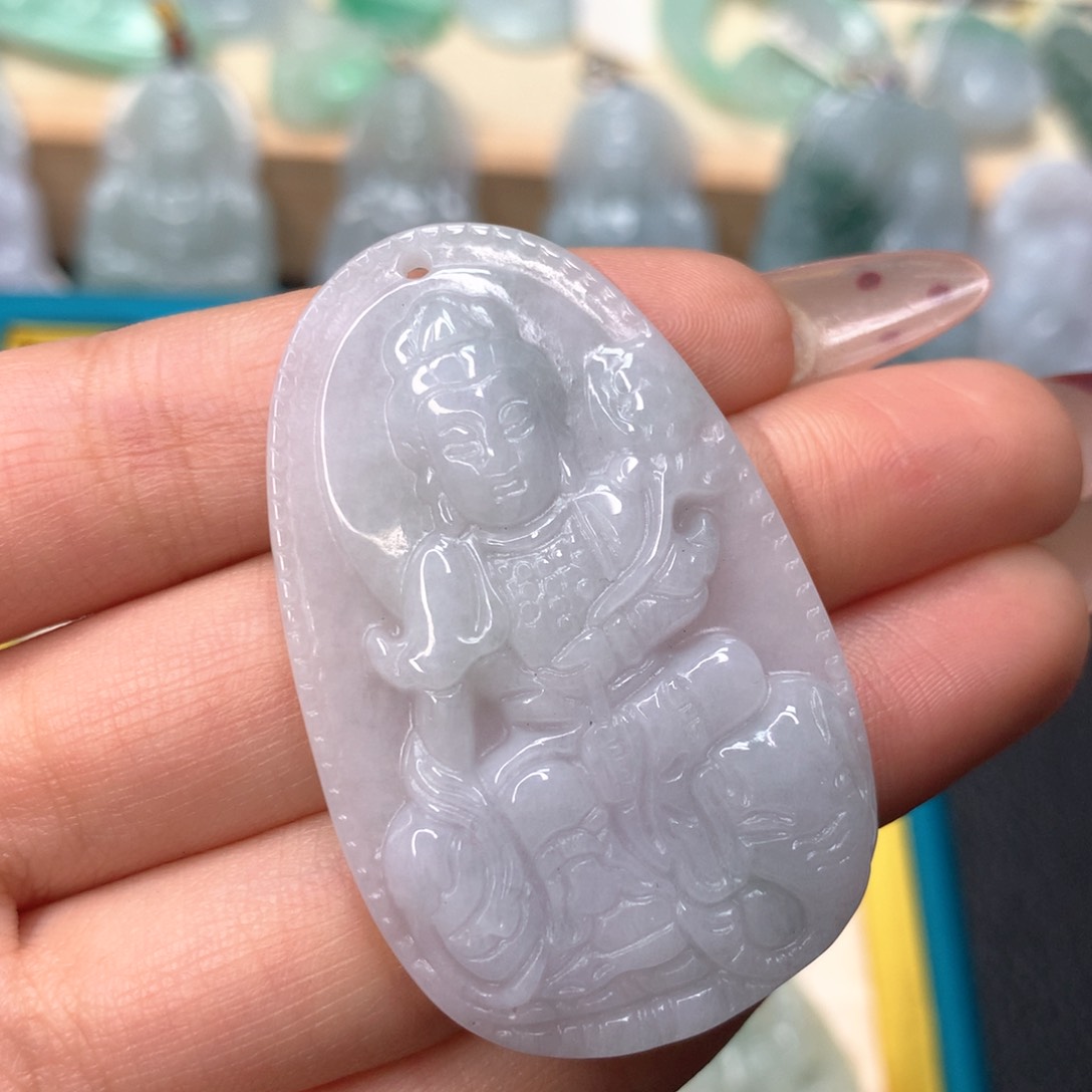 翡翠颈饰未镶嵌普贤菩萨吊坠
