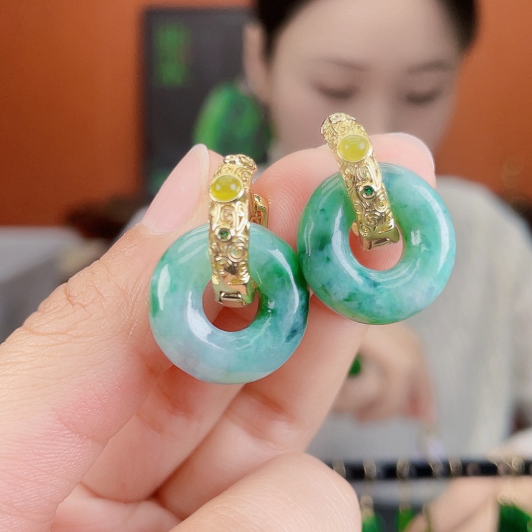 翡翠未镶嵌耳饰饰品