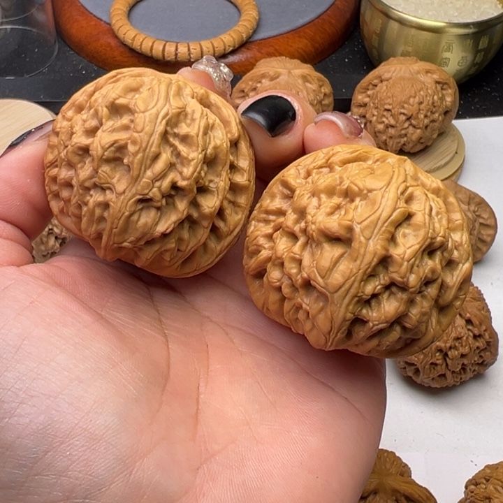 文玩核桃把件静红锦鲤44