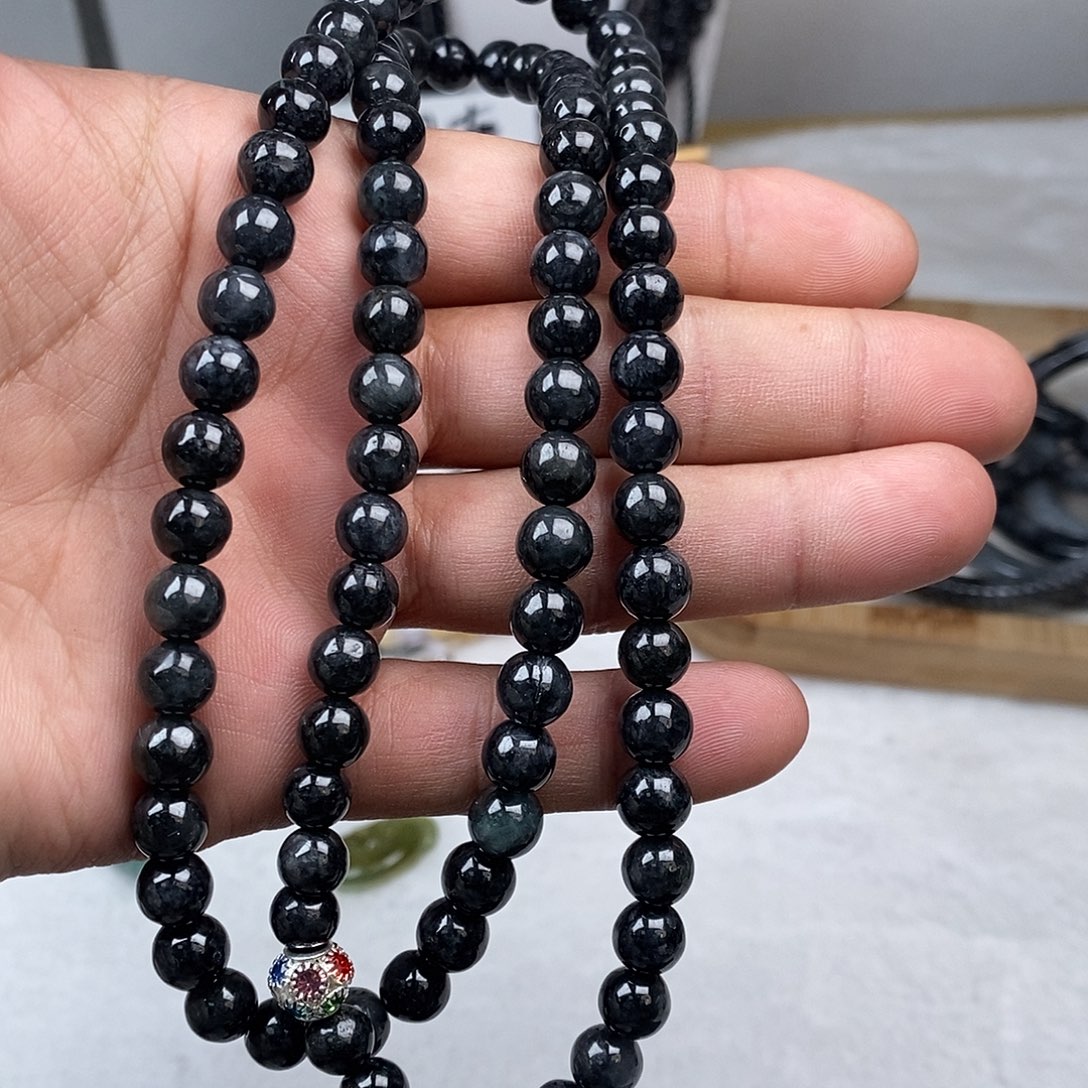 翡翠颈饰未镶嵌乌鸡大珠项链