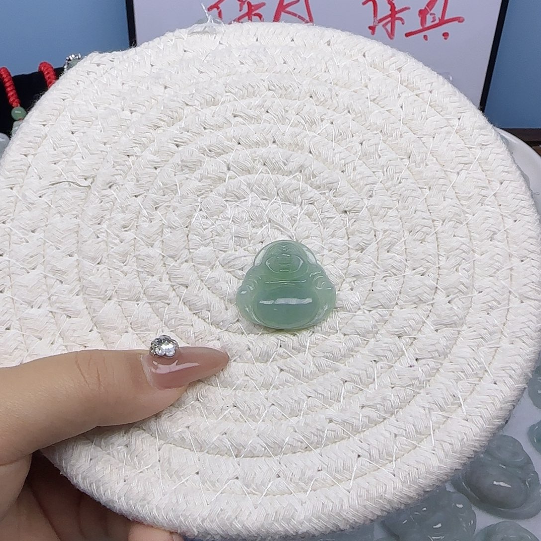 翡翠未镶嵌颈饰翡翠小号佛公