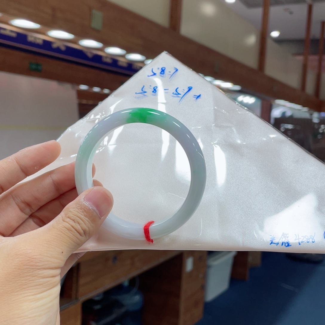 未镶嵌手镯翡翠翡翠