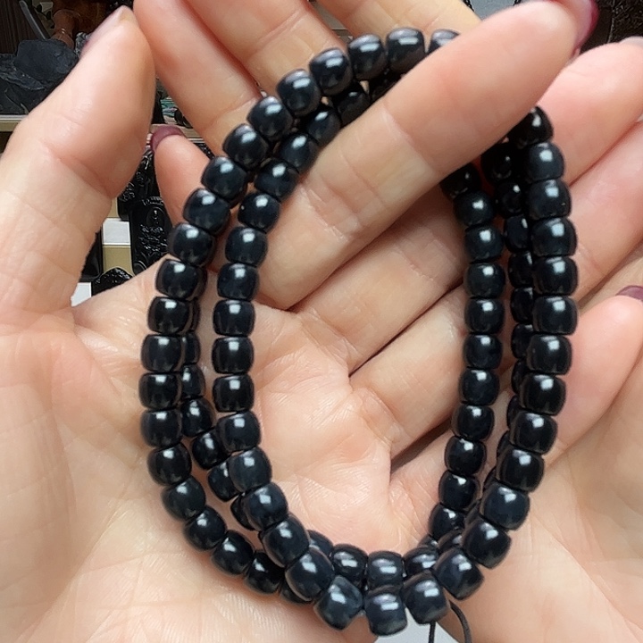 青***草和田玉（墨玉）未镶嵌手链卡7福利