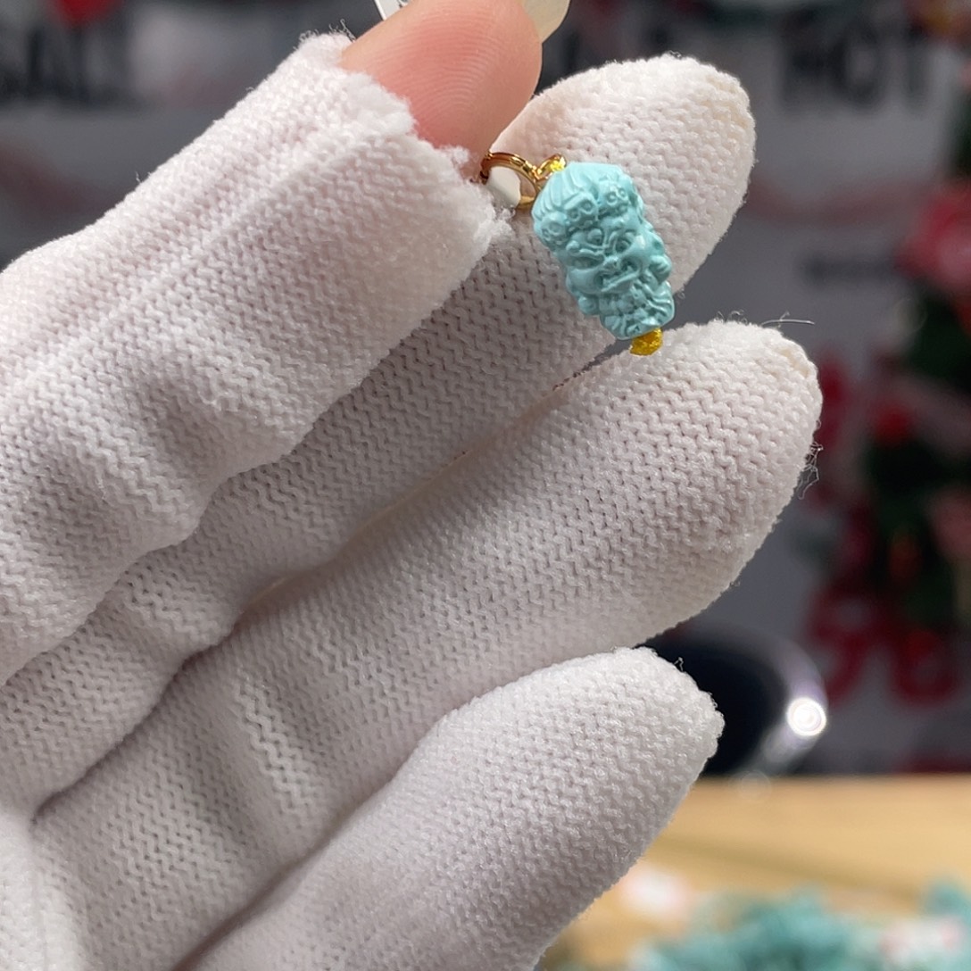 绿松石未镶嵌挂件