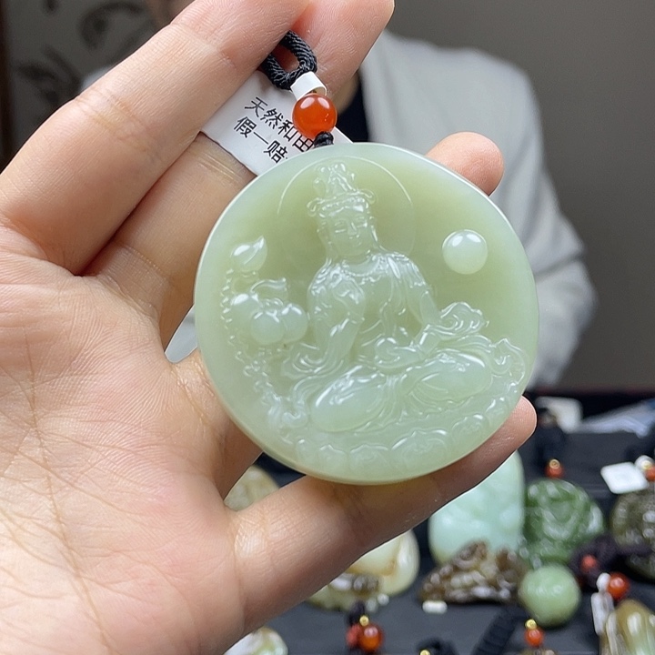 和田玉未镶嵌颈饰