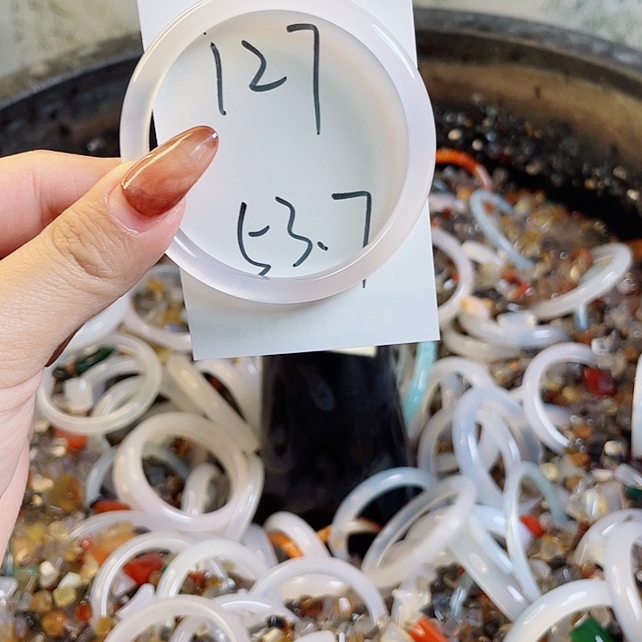 玛瑙/玉髓手镯未镶嵌127