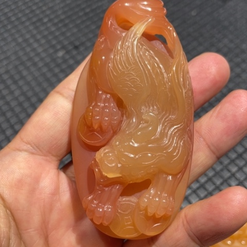 【闪购商品】未镶嵌石英质玉（黄龙玉）颈饰