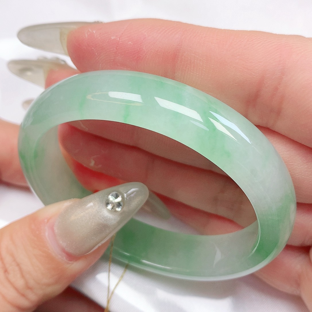 翡翠手镯未镶嵌抖音668